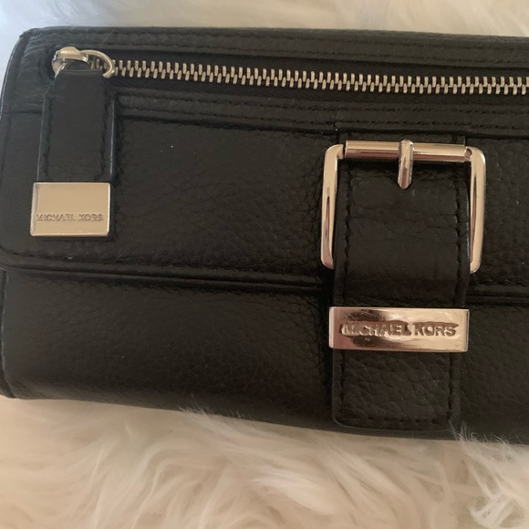 Michael Kors black leather wallet - Picture 2 of 5
